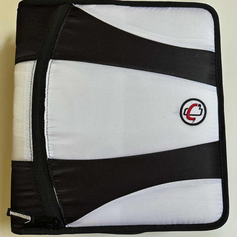 NWOT CASE IT THE DUAL 2.0  white black 2-IN-1 DUAL RING BINDER 4" CAPACITY
